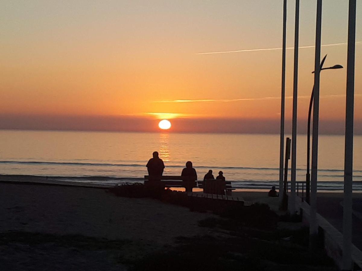 Coucher De Soleil Vensac Ocean Montalivet Exterior foto